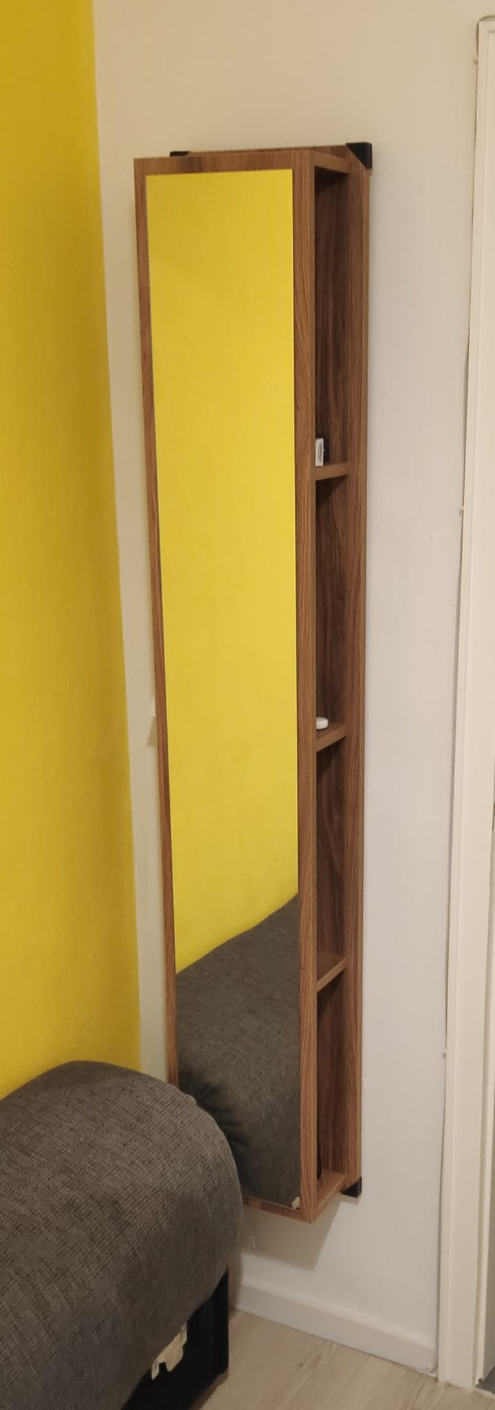 Badezimmer-Spiegelschrank